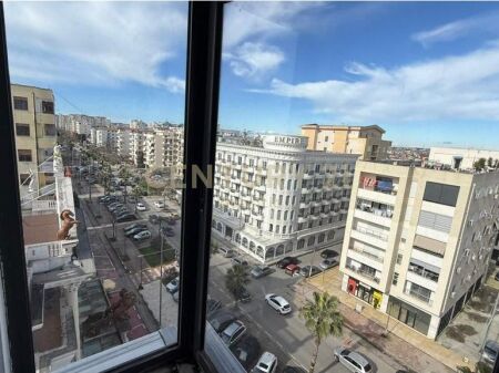 Apartament 2+1 në shitje në Plazhin e Hekurudhës 70 m²