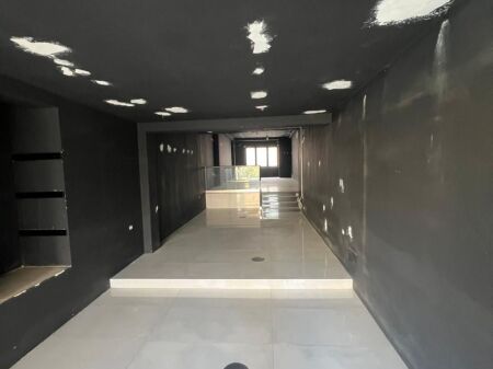 Locale Commerciale in Affitto - Piazza Wilson(VR009)