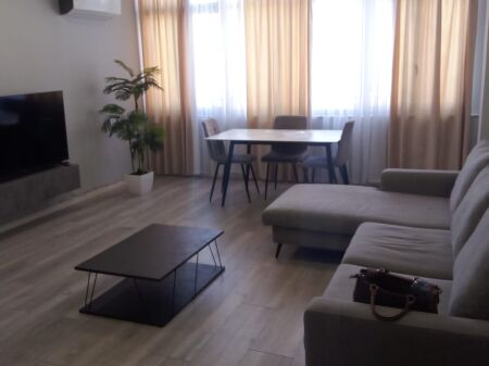  Shitet Apartament 2+1  Rruga Frosina Plaku