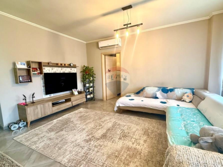 Apartament per shitje 2+1+2 prane Shkolles se Bashkuar