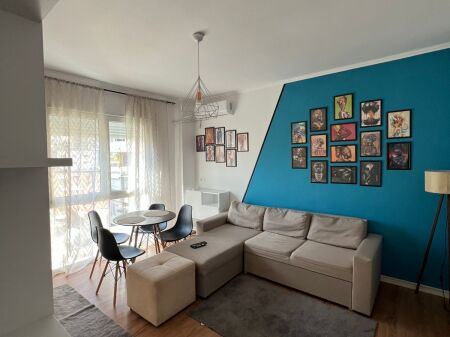 Jepet me qera apartmenti 1+1 te Prokuroria Tiranes  *Jepet per BnB