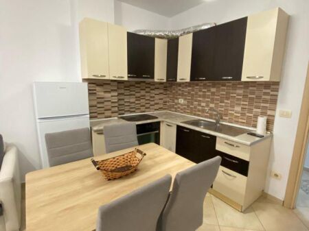 APARTAMENT 2+1 PER QERA TEK RRETHI ASTIR