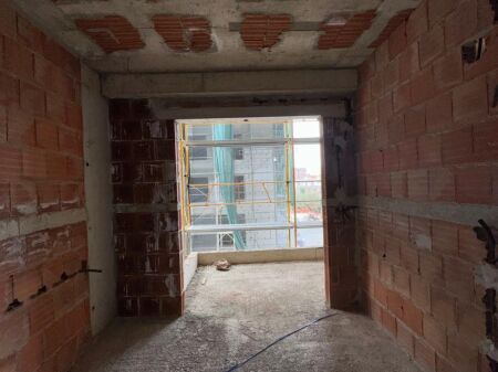  Shitet Apartament 1+1 – Viva Residence, Ish Parku (Rruga Javer Malo) 