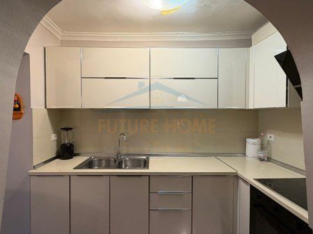Shitet, Apartament 2+1 , 21 Dhjetori
