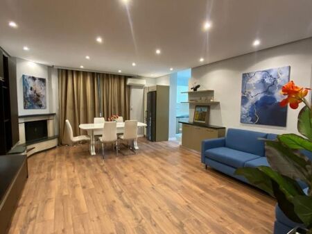 Apartament 1+1 me qera Selvia ( qender)