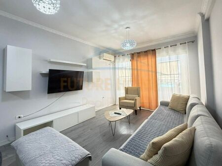 Qera, Apartament 2+1+2, Unaza e Re, Tiranë.