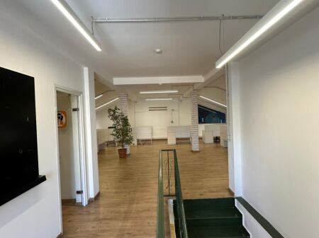  Ufficio in Affitto (Parte di Villa) – Bllok, vicino a Juvenilja
