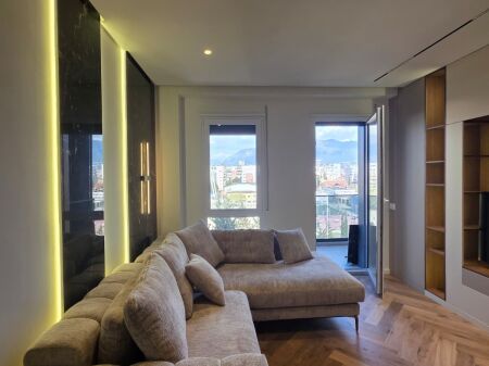 Affittasi 2+1+2 DON BOSKO 800€
