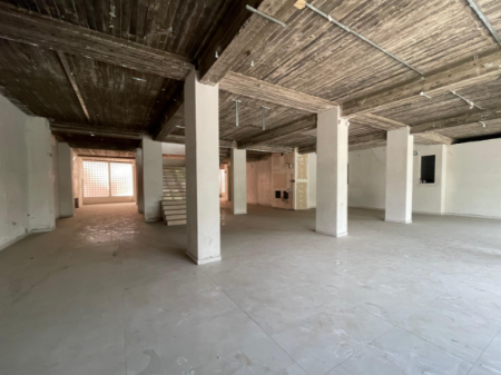  Locale Commerciale in Affitto – Presso il Sottopasso del Comune