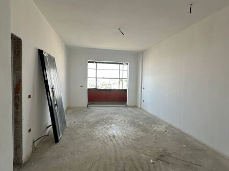  Shitet Super Apartament 1+1 – Square 21 