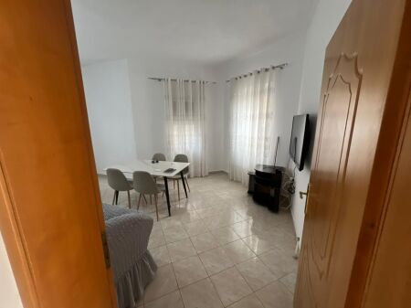 Appartamento 1+1 in affitto vicino a Semaforo 1 a Kënetë DURRES