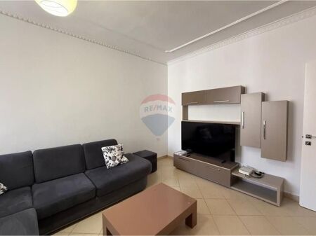 Apartament 1+1 me qira ,në Yzberisht