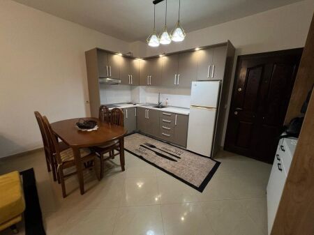 ASTIR, JEPET APARTAMENT 1+1 ME QIRA