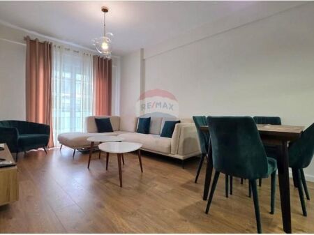 Appartamento 1+1 in affitto, dietro il bar Hannover