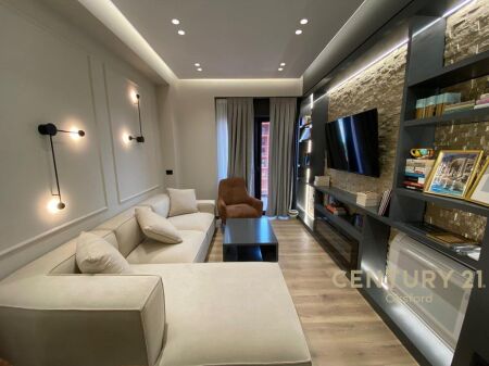 AFFITTIAMO APPARTAMENTO 1+1, PRESSO TIRANA GARDEN BUILDING IN VIA KAVAJES!