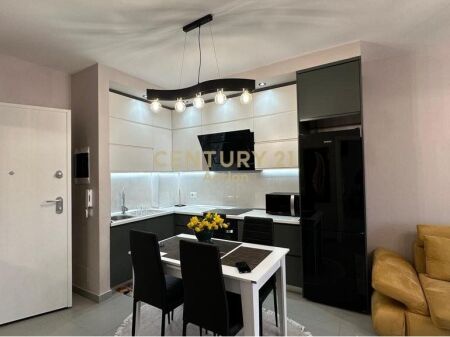 Jepet me qira apartament 1+1+2 ballkone te Ish Shushica! 885 € /Muaj