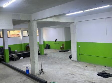 MAGAZZINI IN AFFITTO 160 M2 SELITE 50.000 LEKE FH-65751