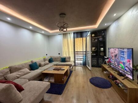 Apartament 2+1 në Shitje  – Komuna e Parisit