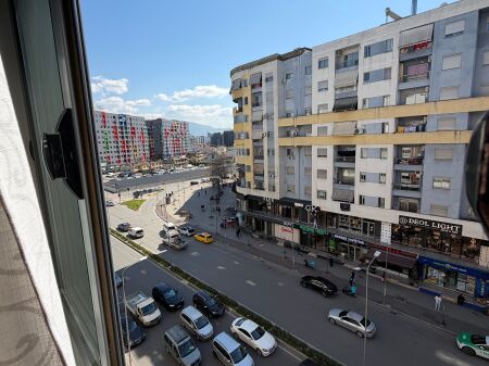 JEPET ME QIRA APARTAMENT 1+1 NE QENDER TE ASTIRIT.