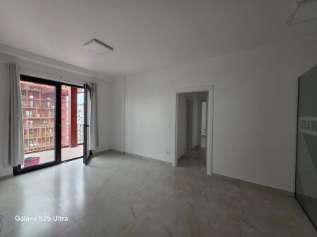 AFFITTASI UFFICIO 2+1+2 - Tirana Garden Building, Via Kavaja !