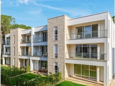 Shitet Apartament 2+1 tek San Pietro!
