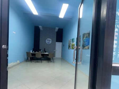 Locale commerciale in affitto – Astir !