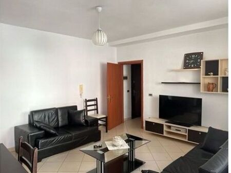 Jepet me qira apartament 1+1 tek Liqeni i Thate. 450 € /Muaj