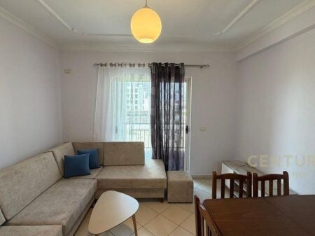 APARTAMENT 2+1 ME QIRA TE RRUGA JORDAN MISJA