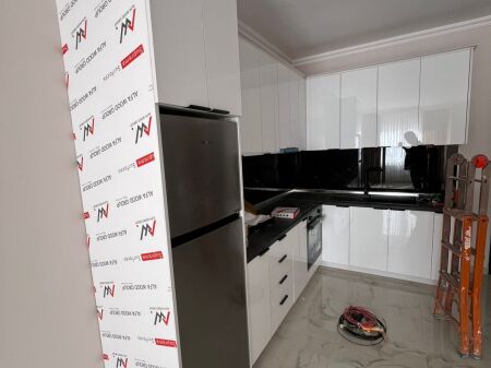 Apartament me qera 1+1