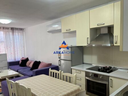 JEPET APARTAMENT ME QERA 2+1 "RRUGA IMER BEQIRI, 5 MAJ" 45000 LEKE