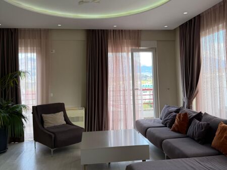  Apartament 3+1+2 me Garazh me Qira – Kompleksi FZ, Liqeni i Thatë 