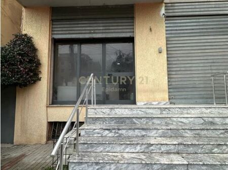 Commercial unit for rent near the Regional Hospital of Durrës !!
