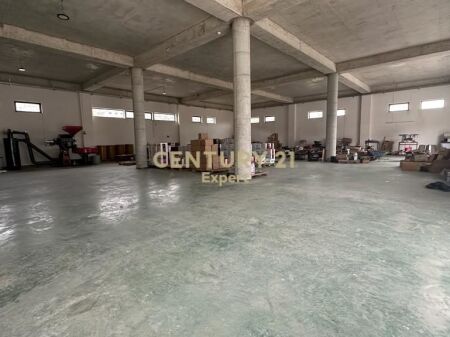 Magazzino in Affitto a Prush, Tirana
