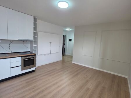 Apartament 2+1 me qira Kombinat