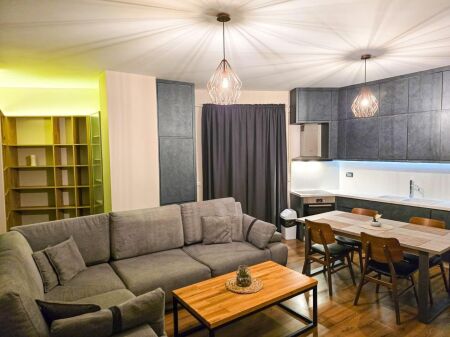 Apartament 2+1 me qira – Pazari i Ri
