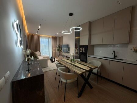 Super Apartament 2+1+2 për Qira tek Golden Tower – Rruga Mine Peza, Tiranë