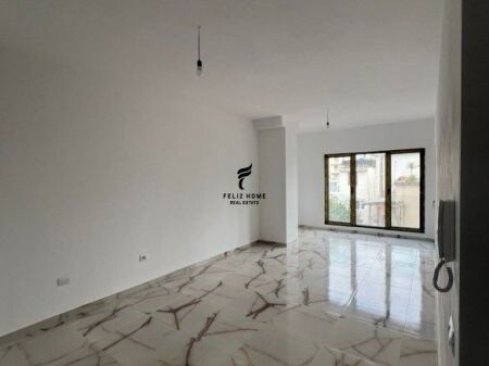 UFFICIO IN AFFITTO 76 M2 VIA DELLE BARRICATE 70.000 LEKE FH-65984