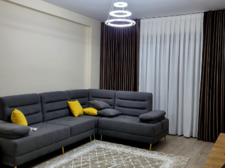  Jepet me qera apartament 2+1 + verandë tek Liqeni i Thatë