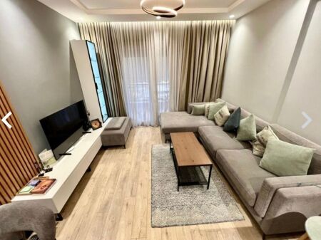 Apartament 2+1+2 me parkim per shitje , 5 Maji