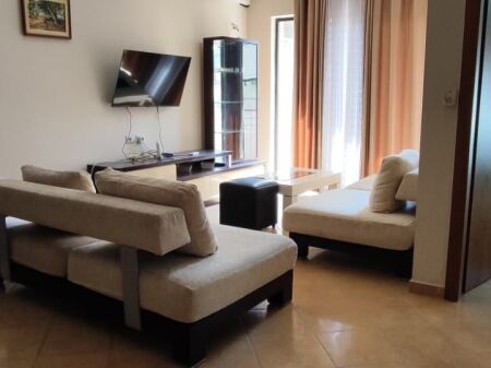 Apartament 2+1+2 per qira Komuna e Parisit Mbikalimi Eleonora !