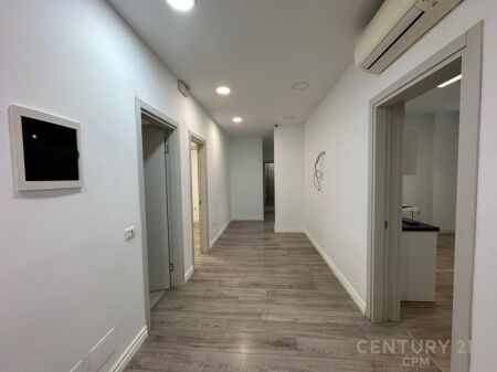 Locale in Affitto a Kika 2 Comune di Parigi