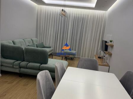 APPARTAMENTO IN AFFITTO 2+1+BALCONE "VIA STAVRI THEMELI, VICINO A GLOBE, VIA KAVAJA" 65000 LEKE