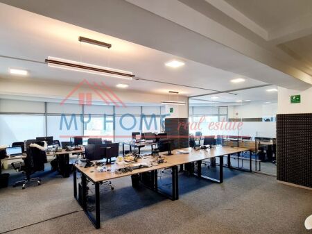 Ambiente commerciale a Selvia, Complesso Halili a Tirana