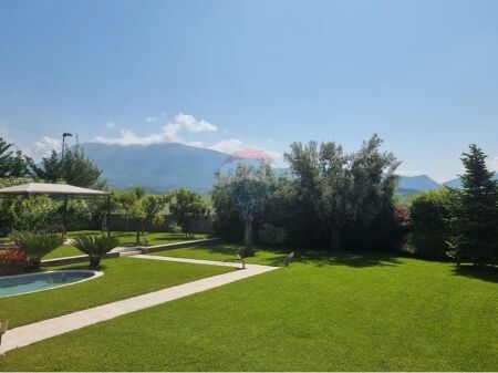Villa in Vendita a Farke