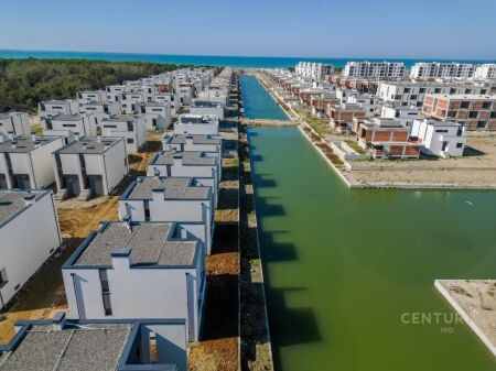 APARTMENT 2+1+2 WITH VERANDAS AT TURQUOISE MARINA!