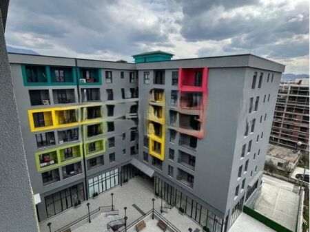 Jepet me qera apartament 1+1 tek Kompleksi “Splash Color”, Paskuqan 400 € /Muaj