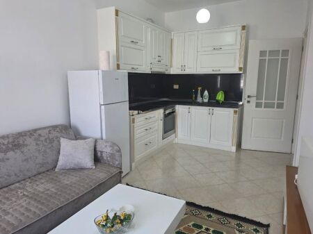 Jepet me qira Apartament 1+1 në Fresk