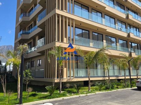 VENDESI O AFFITTASI 10 APPARTAMENTI "VLORE, RADHIME" PREZZO TRATTABILE