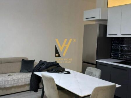 JEPET APARTAMENT 2+1+BLK ME QERA TE RRUGA 5 MAJI 700 EURO