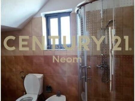 Jepet shtepi private 2+1 tek Rr. Jordan Misja! 650 € /Muaj